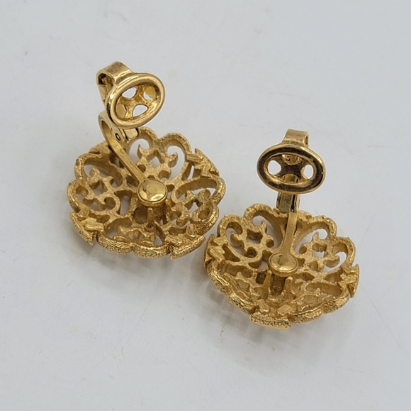 Avon Precious Pretenders Clip On Earrings Textured Filigree Scrollwork 70s Vtg - Picture 8 of 10